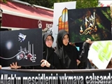 نصب اعلامیه های اعتراض آمیز بر دیوارهای شهر باکو