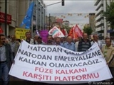 مردم شهر مالاتیا علیه استقرارسامانه سپر موشكی در تركیه تظاهرات كردند 