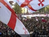 مخالفان گرجستان حملات خود را به رئیس جمهور آغاز كردند 