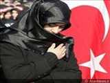 زندانی کردن پدر دو دانش آموز محجبه ترکیه به دلیل اصرار در حفظ حجاب دخترانشان 