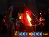 به آتش کشیده شدن پرچم های آذربایجان و ترکیه در ارمنستان