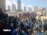نمازگزاران مسجد حاج جواد باکو به طرح تخريب اين مسجد اعتراض کردند     