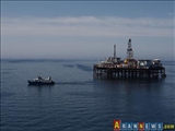 تخلیه کارکنان تاسیسات نفتی شرکت دولتی نفت جمهوری آذربایجان از دریای خزر