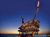 جمهوری آذربایجان روزانه ۸۰۶ هزار بشکه نفت از خزر استخراج می کند