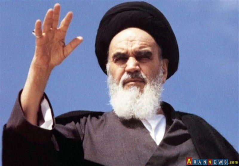 تاکید امام خمینی(ره)بر وحدت از اهمیت زیادی برخوردار است